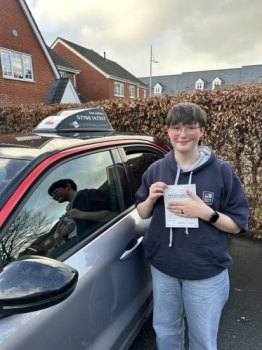 A zero fault first time pass for Flynn today!<br />
An amazing result with wonderful feedback from the examiner. <br />
Flynn came to me after having a negative experience with another instructor who told them ‘you’re not capable of doing this’<br />
What utter rubbish that was! You smashed it first try!<br />
I’m super proud of you and I’m sure your family are too.<br />
Best of luck for the future, I’m sure 