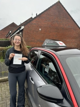A first time pass for Lauren today with only 1 DF!<br />
12 years after her first lesson (not with me obviously im far too young )&pound;<br />
Well done Lauren! I’m going to really miss our Thursday mornings! Stay safe on the roads🥳