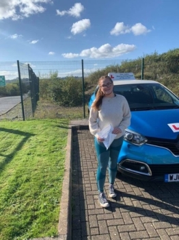 Huge congratulations to Summer for passing your driving test today with only 24hours notice! It’s been a pleasure to help you achieve your dream! Stay safe on the roads and keep in touch 😁